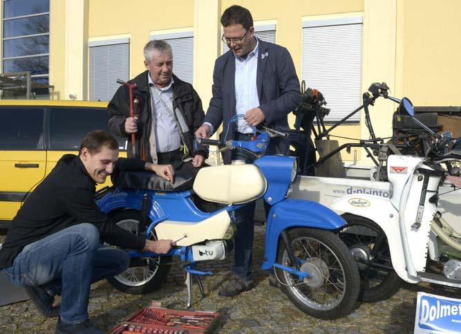 PANORAMA 45 INTERNATIONALE KOOPERATION AUF DEM GEBIET DER ELEKTROMOBILITÄT In einem deutsch-polnischen Projekt werden alte Mopeds mit neuem Motor, Steuerung, Batterie und LED-Beleuchtung