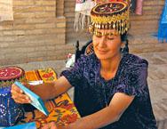 Reiseprogramm: - Stadtbesichtigung Taschkent - Stadtbesichtigung Samarkand Traditionen werden bewahrt - Besichtigung des Registanplatz - Besuch der Totenstadt Shah-i Sind - Besichtigung des
