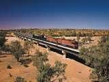 12. Tag Uluru (Ayers Rock) - Alice Springs - Ghan (F/A) Fahrt zurück nach Alice Springs, wo Sie eine nostalgische Zugfahrt mit dem legendären Ghan über Katherine nach Darwin im Gold Service