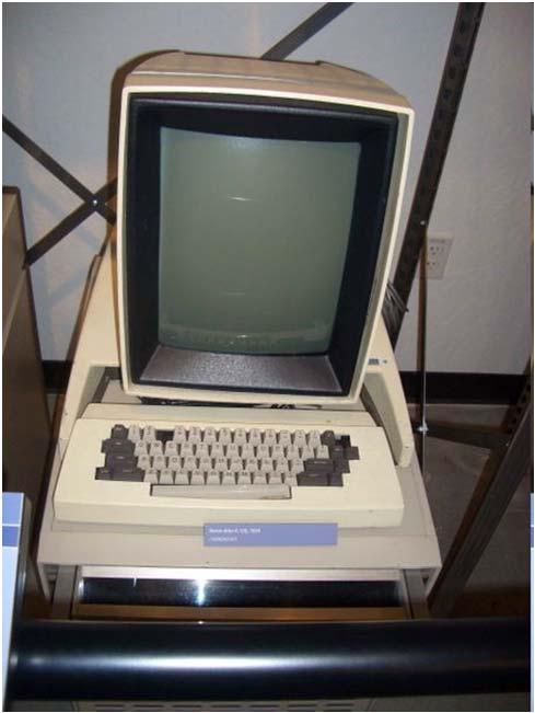 Graphische Benutzungsschnittstellen GUI Graphical Userinterface Im (kommerziellen) Einsatz seit 1981: Xerox Star Lösten