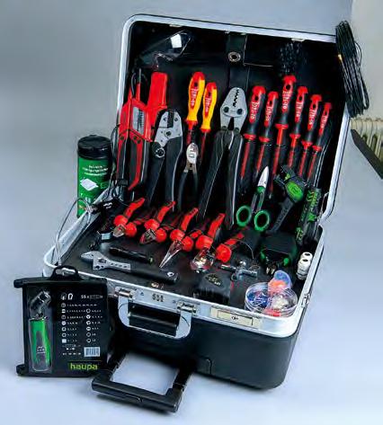 Hartschalenwerkzeugkoffer Werkzeug-Trolly Master Mobil 1000 V Hartschalenkoffer, schwarz, Zahlenschloss, 1 Dokumentenfach, 2 abschließbare Schlösser, 2 Werkzeugtafeln, Bodenschale mit variablen