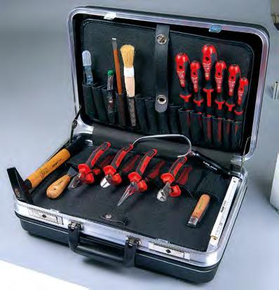 Hartschalenwerkzeugkoffer Werkzeugkoffer Basic VDE Hartschalenkoffer, schwarz, 2 Werkzeugtafeln, eine mit Dokumententasche, Bodenschale mit variablen Trennstegen, hochwertige Beschläge, 19 Werkzeuge.