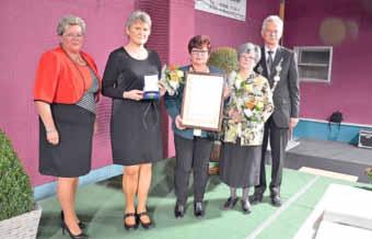 Loitz 24 Nr. 03/2018 Hansestadt verleiht Ehrenmedaille an die Hospizgruppe Demmin e.v. Freude, als die Vo