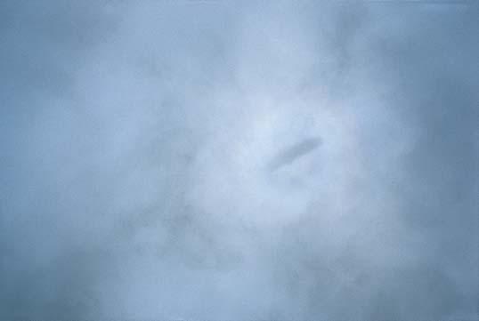 CCIRROCUMULUS Kleine»Schäfchenwolken«aus kleinen Ballen geformt in 6-10 km Höhe. Zeichen für Zufuhr feuchter Luft in der Höhe. Oft Teil einer Aufgleitbewölkung.