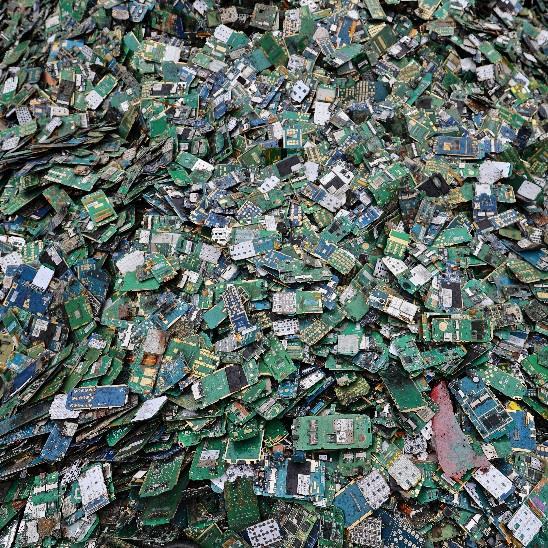 Recycling- und Verwertungsquoten heute» Leiterplatten, Handys E-Mix_geschreddert» Metallische