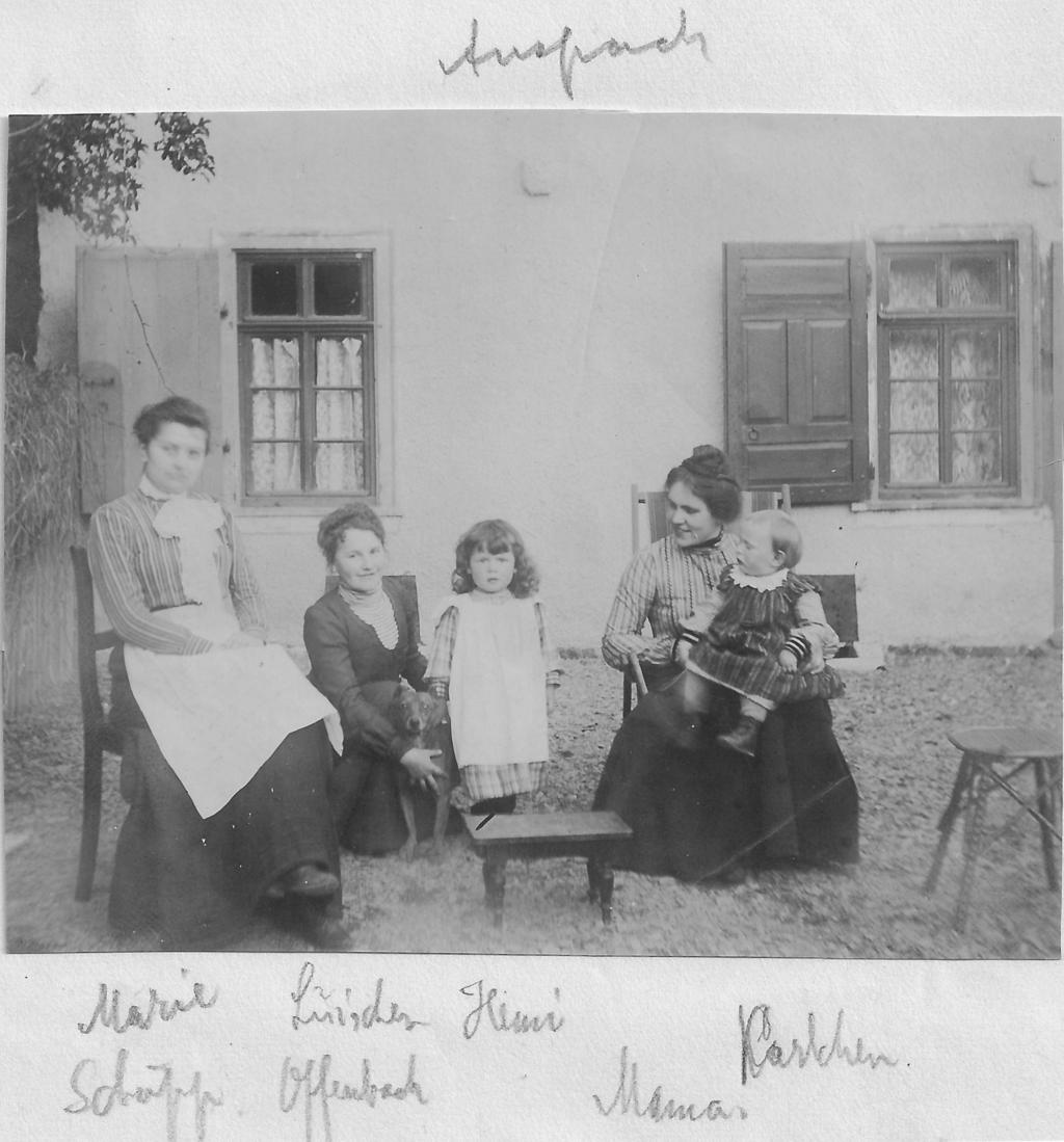 Marie Schupp, die Schwester von Julius Schupp, Mama ist