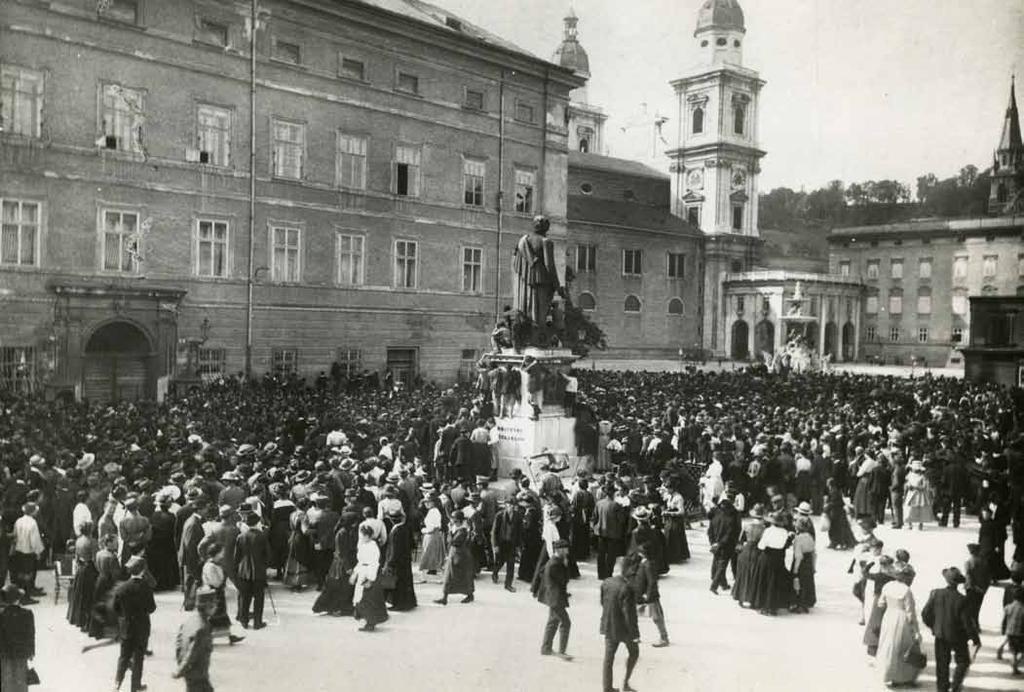 Hungerdemonstration am Mozartplatz am 19. September 1918. Bild: SLA, Fotos.