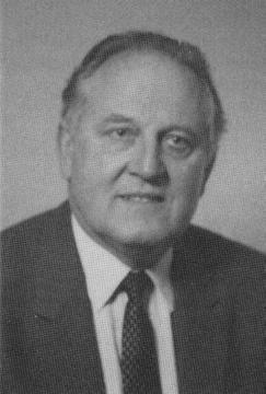1988 auch der Duplexsonographie 1980 Erstmals Obersteigener Angiologische Gespräche unter Leitung von Robert Stemmer (Abb. 1.1-7) 1980 Tübinger Studie, sozioepidemiologische Studie über Venenleiden (Leitung: H.