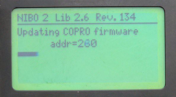 3.2 Programmierung des Co-Prozessors Nachdem dies soweit funktioniert, kann mit dem nächsten Schritt, der Programmierung des ATmega88 Co-Prozessors (COPRO), begonnen werden: Dazu wird der Nibo