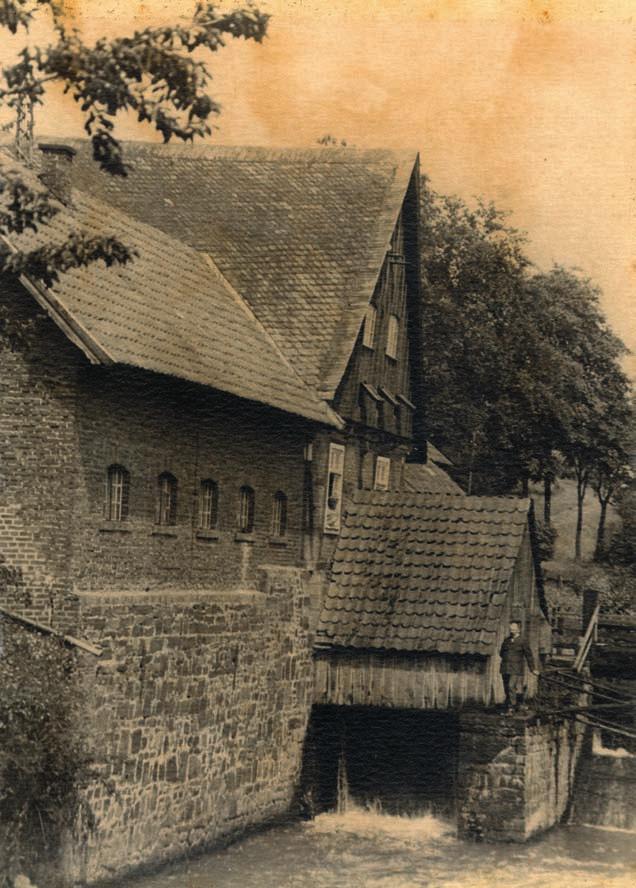 125 Jahre Wrede eine dreifache Erfolgsgeschichte In den ersten Wochen seiner Geschäftstätigkeit kaufte Eberhard Wrede verschiedene, zum Betrieb der Mühle notwendige Gegenstände wie etwa einen
