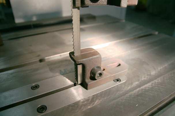 550mm Materialhalter Der Materialhalter ermöglicht eine genaue und sichere