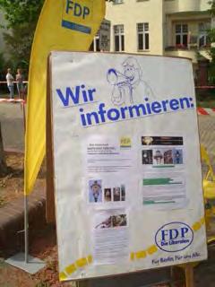 6 Hierbei nutzte der FDP-Ortsverband Lichterfelde-Lankwitz den Anlass, um mit einem Informationsstand und Flyern für die Erhaltung der Berliner Gasleuchten zu werben.