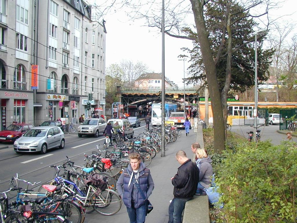Verknüpfungspunkt Köln-Süd / Zülpicher Straße Möglicher Standort für die Campus-Haltstelle.