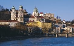 Wenn das Gute liegt so nah. Immer einen Ausflug wert sind die kultur- und traditionsreichen Städte Passau, Straubing, Regensburg und München.