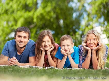 Familienanteil Der Familienanteil gibt an wie groß das Verhältnis von Drei-und-mehr-Personen-Haushalten in einer bestimmten Region oder einem bestimmten Ort ist.
