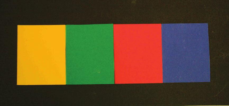 bunte Papierstreifen - mit unterschiedlich farbigem Licht an.