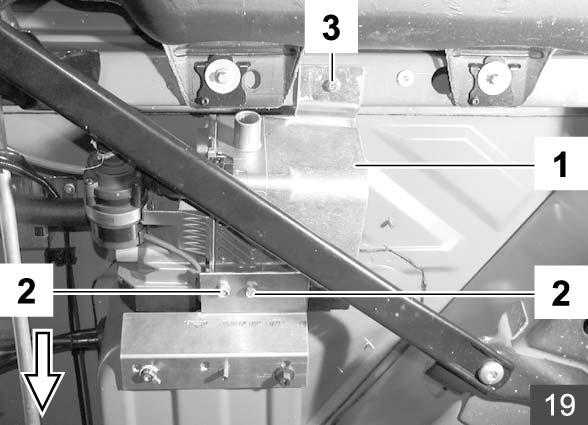 EJOT-Schrauben (2) anschrauben - Lochbild des Halters (3) übertragen - Heizgerät (1) ausbauen - Bohrung Ø 9,1 mm