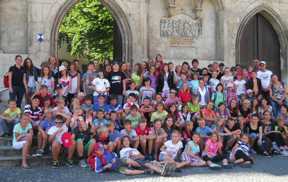 110 Kinder sind in Bernhardswald dieses Jahr bei den vier Ausflugsfahrten dabei gewesen.
