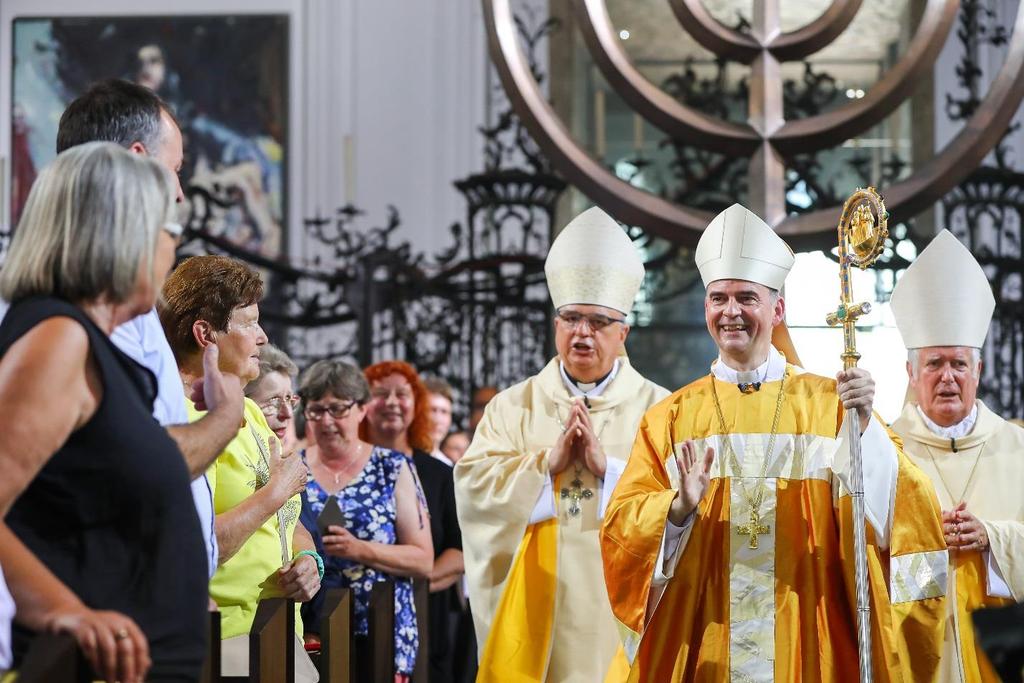 Seite 6 von 54 Bild des Jahres Foto: Daniel Karmann (POW) 10. Juni 2018: Dr. Franz Jung (52) ist Bischof von Würzburg.
