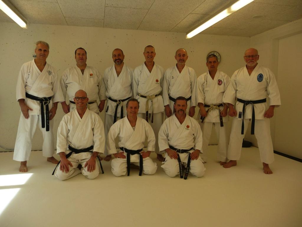Hintere Reihe von links nach rechts: Vicente Bosch, Manuel Boza, Albin Goldmann, Peter Buhofer, Roland