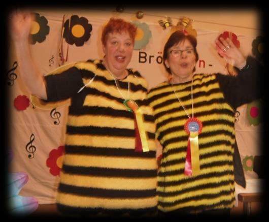 Am 07.02.2018 feierten ca. 100 Frauen wieder ausgelassen Karneval. Mit dem Motto Helden der Kindheit eröffneten Biene Maja (Monika Dreishing) und Willi (Petra Pörtner) den Abend.