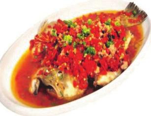 Chili Fisch (a) Gebratenes Fischfilet (a,f) 13,90 hauchdünne Pangasiusfilet mit