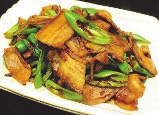 T1. Chinesische Spezialitäten mit Sauerkraut Chinese specialties