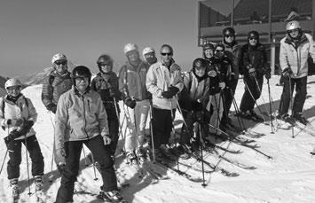 Skiabteilung Dickenherr siegt bei der LEKI-Race-Challenge Am vergangenen Wochenende fand in Grasgehren bei frühlingshaften Temperaturen das Finale der Leki-Race- Challenge statt.