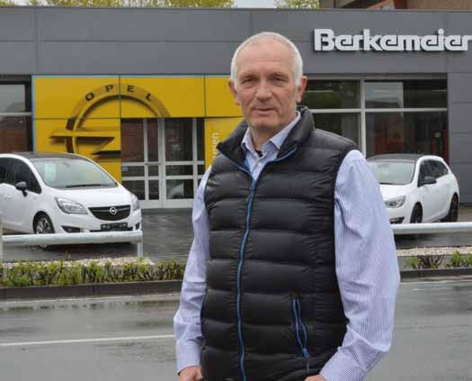 20 MENSCHEN IM HANDWERK MENSCHEN IM HANDWERK 21 absolvierte Friedrich Berkemeier eine Ausbildung bei Opel Kiffe und wechselte nach der Meisterschule 1983 schließlich ins väterliche Unternehmen.