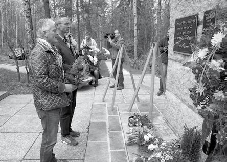 Micheln, dem Todesmarsch dieses Lagers vom 13. - 17. April 1945 nach Böhmen und dem Schicksal einzelner Häftlinge, die ihn überleben konnten.