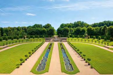BAROCKGARTEN GROSSSEDLITZ Sachsens Versailles Blick von der unteren Orangerie auf die»stille Musik«Großsedlitz zählt zu den bemerkenswertesten Gartenensembles Deutschlands, aber nicht nur deshalb ist
