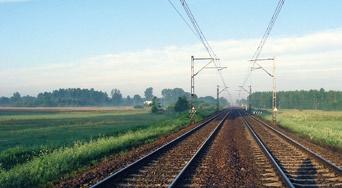 Diese Effekte reduzieren die Gleislagequalität, der Gleiskörper muss gestopft werden.