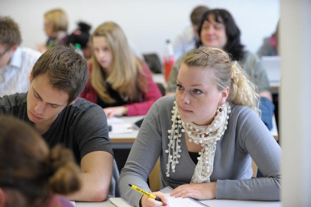 SchülerUni Besonders leistungsstarken Schülerinnen und Schülern bietet die Technische Universität Dortmund die Möglichkeit, an ausgewählten Vorlesungen und Übungen teilzunehmen.