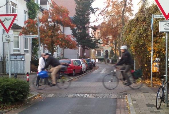 Handlungsfeld Radverkehr Qualifizierung des Radnetzes Entwicklung von Velorouten als