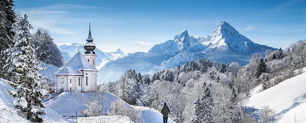 Berchtesgaden: Weihnachten trifft Watzmann Festtagsstimmung in alpiner Landschaft Maria Gern mit Watzmann im Hintergrund_ JFL Photography_fotolia.