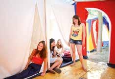 Die Teilnehmer wohnen in Komfort- oder Premium-Zelten; in unseren Outdoorcamps am Tarn und in den Pyrenäen in Standard-Zelten.