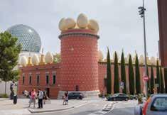 Barcelona die katalanische Metropole Figueres die Stadt mit dem weltberühmten Dalímuseum Natur Lassen Sie sich den Naturpark Aiguamolls del Empordà bei Sant Pere Perscador oder den Botanischen Garten