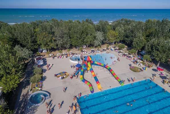 ITALIEN HIGHLIGHTS Campingplatz direkt am Sandstrand mit Beachvolleyballfeld 4-Sterne-Campingplatz mit Poolanlage