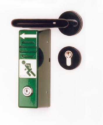 Der Türwächter ist für rechte oder linke Türen verwendbar. Piktogramme auf dem Türwächter und auf der Tür weisen darauf hin, in welche Richtung er geschwenkt werden muss.