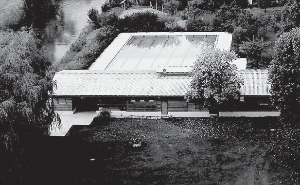 Die meisten Arbeiten übernahmen die vielen freiwilligen Breitenfurter Helfer selbst. Die Eröffnung des Freibads am 11. Juni 1967 wurde von den Gemeindebürgern groß gefeiert.