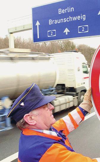 Das Thema Tempolimit auf deutschen Autobahnen wird schon sehr lange, aber mit unterschiedlicher Heftigkeit diskutiert.