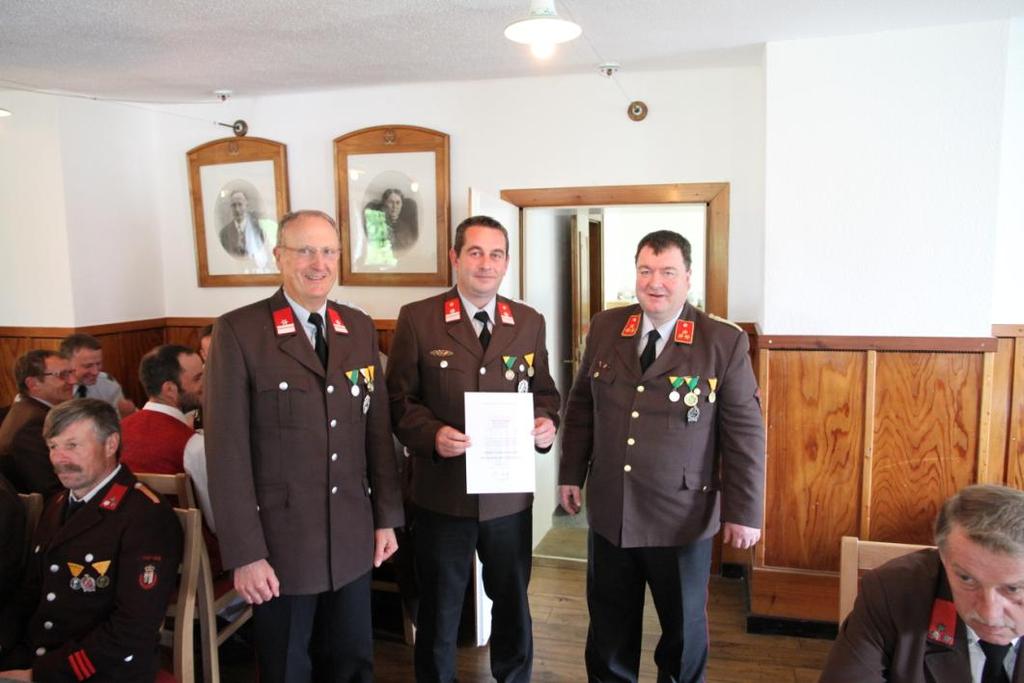 Verdienstmedaille an BM Franz Huber durch