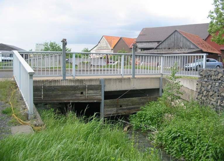 Brücke mit Schütztafeln, Abflussquerschnitt