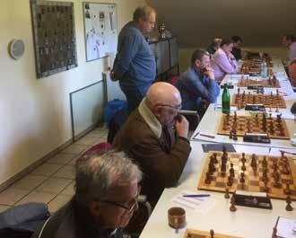 Schach Abteilungsleiter: Herbert Klaßmann Die Schachabteilung blickt auf ein ereignisreiches Jahr 2017 mit Höhen und Tiefen zurück. Mannschaften Abstieg der 1.