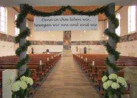 Rückblick Pfarrfest und Nachprimiz von P. Joachim Geilich O.Praem. Jedes Jahr feiern wir in Ichenhausen am Fest des Patroziniums St. Johannes Baptist unser Pfarrfest.