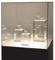 0ml perfume-diffusor (filled) 4.0.82bw Standsäule weiss mit 2 Glasplatten (Größe 45x45cm) inkl.