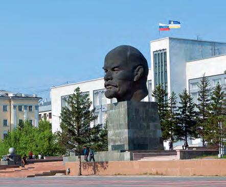 Das Lenin-Denkmal in Ulan Ude Modernes Zarengold Wodka-Probe ten Kreml-Geländes und seiner prächtigen Kathe dralen aus der Zarenzeit.