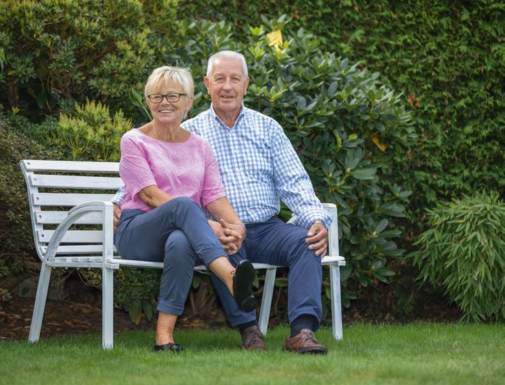 Goldene Hochzeit im Grünen Fast 50 Jahre sind Margrit (69) und Rudi Bügel (74) schon verheiratet, 43 Jahre davon mit Eigenheim im schönen Bahlburg.