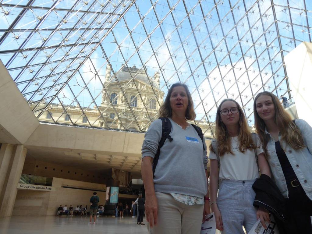 Reiseblog der Frankreich-Austausch AG von Frau Schott: Damit die SuS optimal auf ihren Aufenthalt in Asnières-sur-Seine vorbereitet werden können, gibt es seit Herbst 2016 an unserer Schule diese
