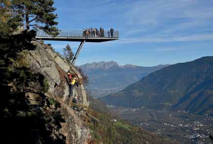 » Fern-Sehen einmal anders Ausblicke: Neben einem hervorragenden Wandergebiet ist der Sonnenberg auch ein wunderbarer Aussichtsberg.